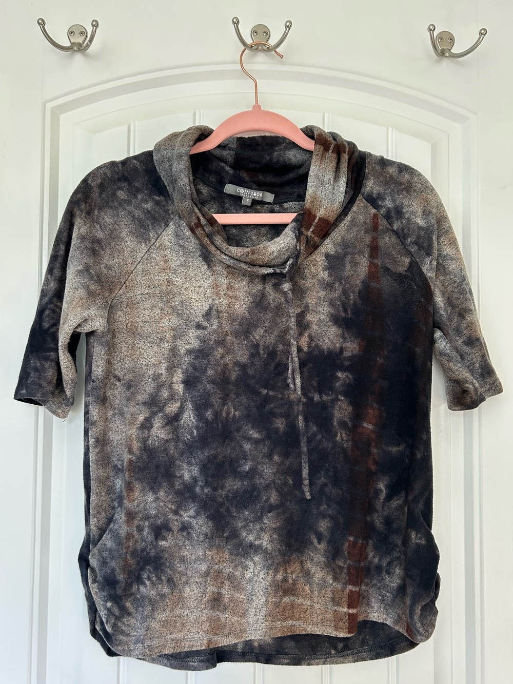 Moody tie-die sweatshirt